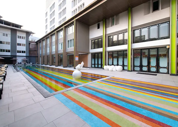 Tinidee Trendy Khaosan 4*